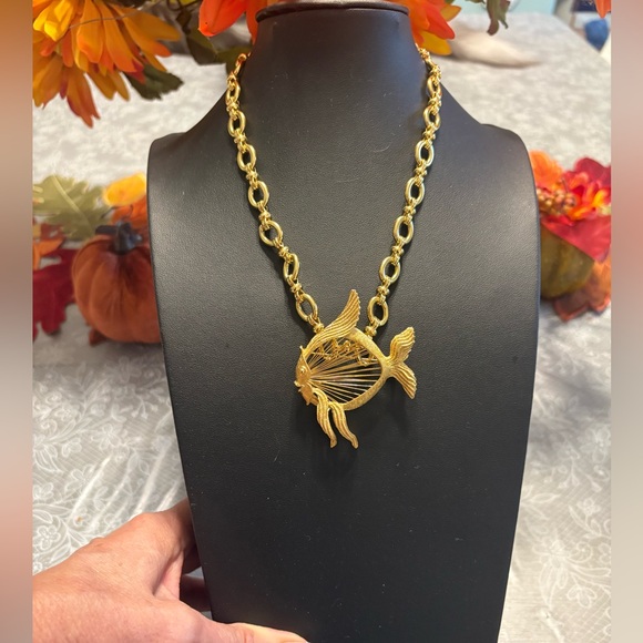 Necklace Express Gold Classic Chain Big Link Design - Picture 10 of 10